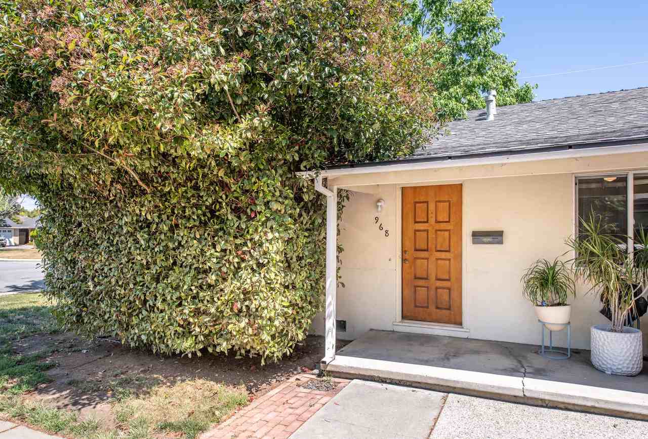 968 Princess Anne Dr - Photo 2 of 15