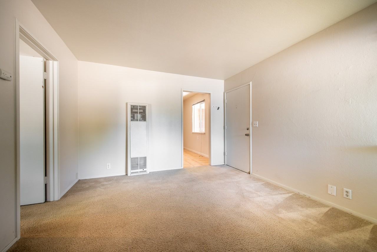 968 Princess Anne Dr - Photo 3 of 15