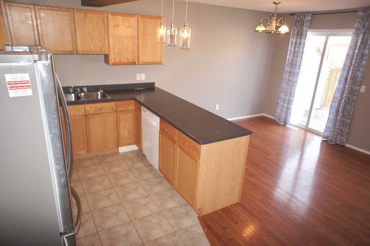 31 Nevis Close - Photo 3 of 17