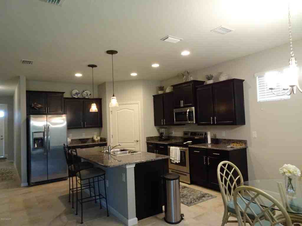 733 Remington Green Dr SE - Photo 2 of 32