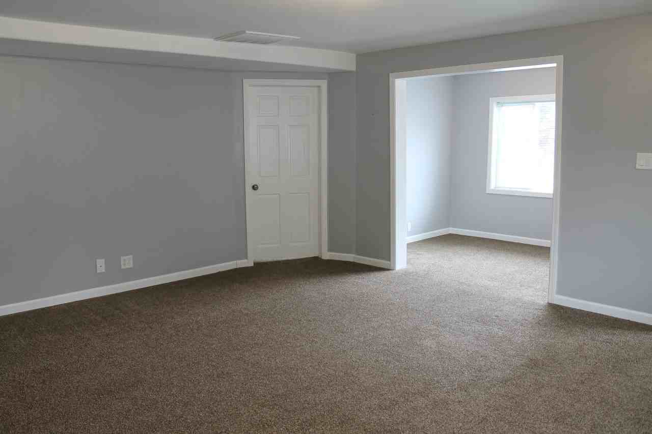 603 N Douglas St - Photo 3 of 23