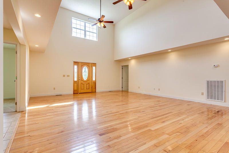 226 Megan Lane - Photo 2 of 22