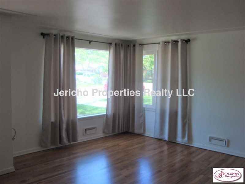 5470 Garrison St - Photo 2 of 19