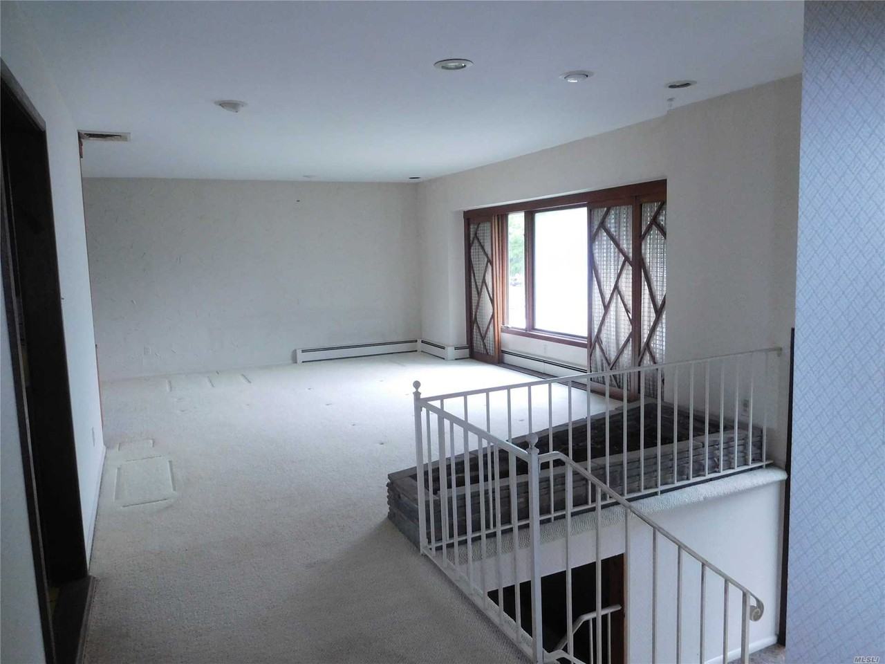 26 Beatrice Ln - Photo 2 of 13