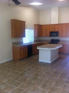 12009 Stratosphere Ave - Photo 3 of 20