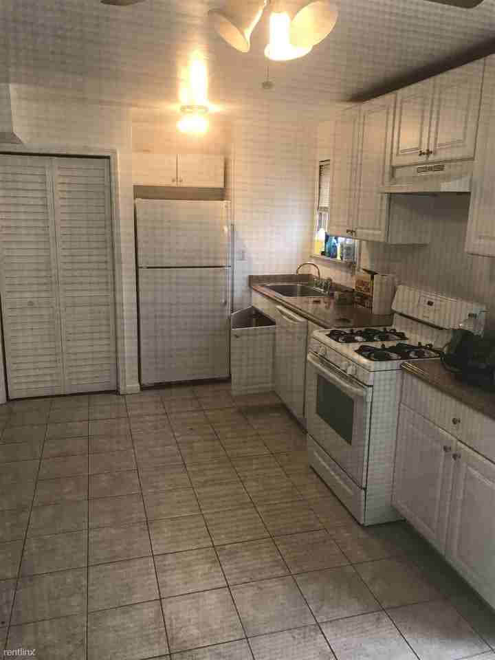 8 mile and Wyoming - Photo 3 of 3