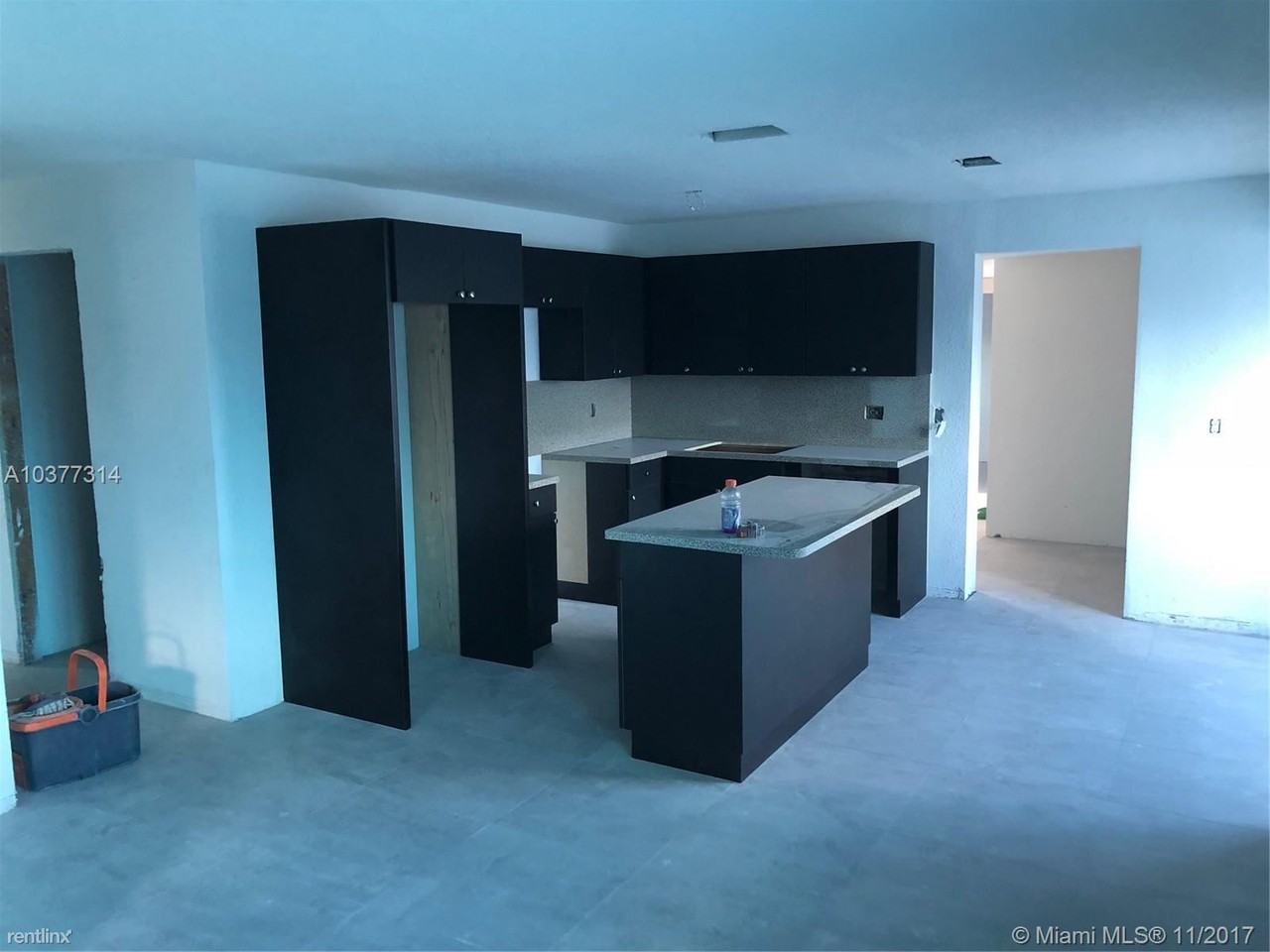 5958 W 12th Ln - Photo 2 of 8