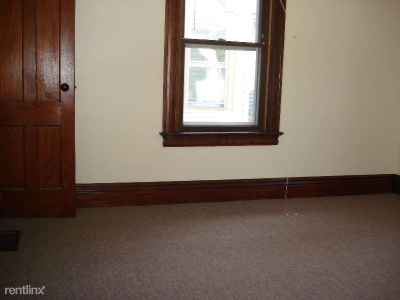 12 Benton St - Photo 3 of 20