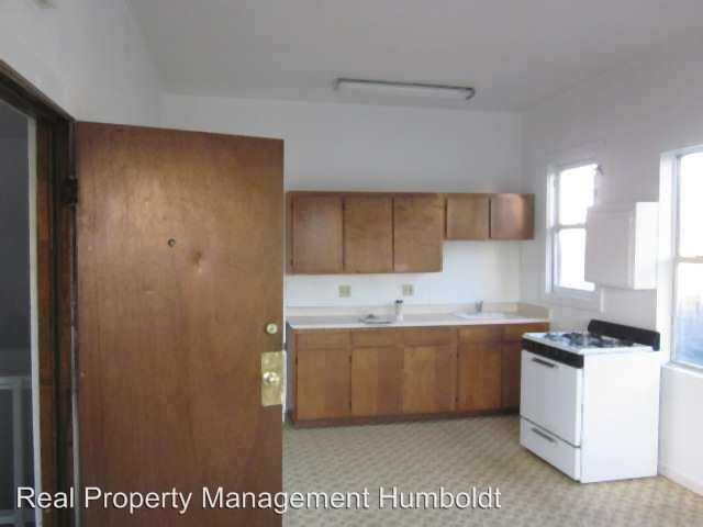 1023 & 1025 4th Street - Photo 2 of 3