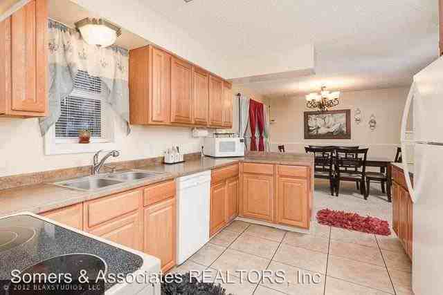 4079 Stillwater Ct - Photo 2 of 13