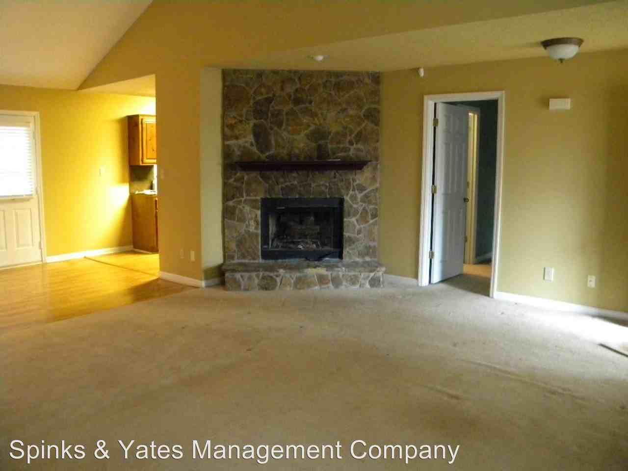 100 Englewood Dr - Photo 2 of 7
