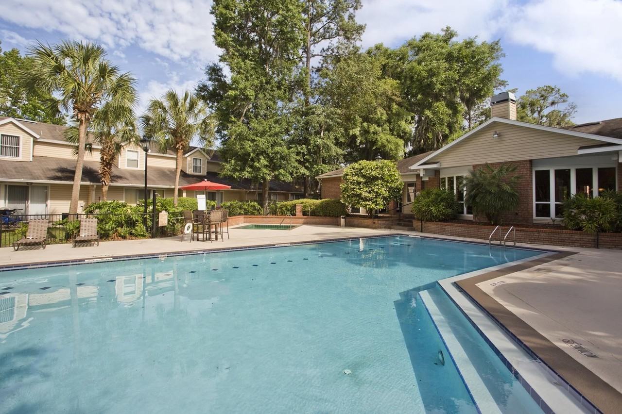 Cobblestone Apartments - Photo 2 of 8