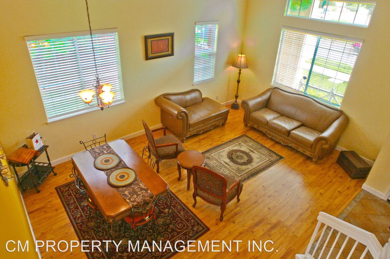 3261 Capriana Cir - Photo 2 of 11