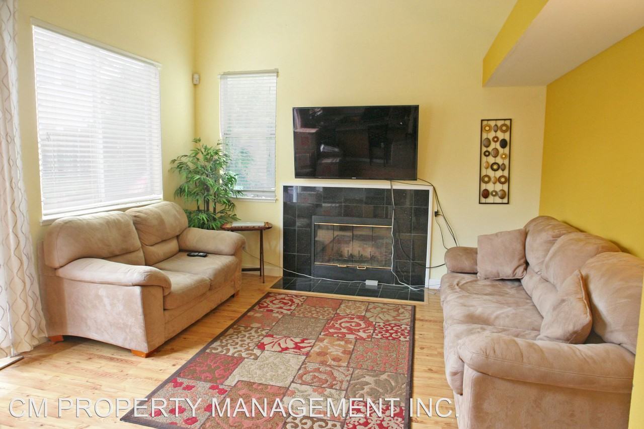 3261 Capriana Cir - Photo 3 of 11