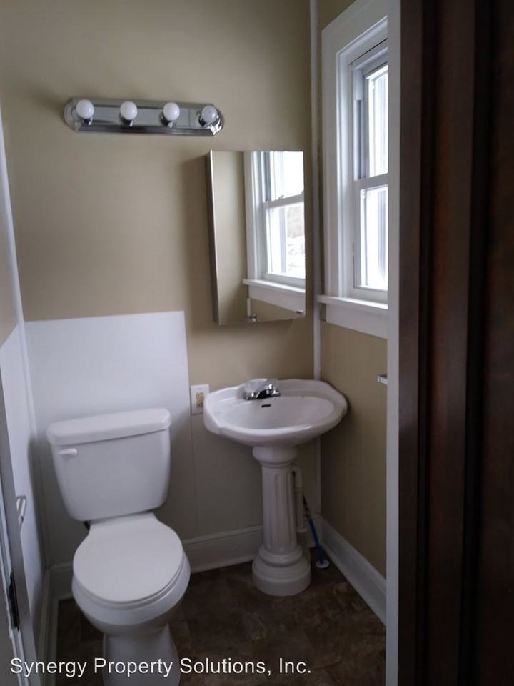 44 Grand Blvd - Photo 3 of 40