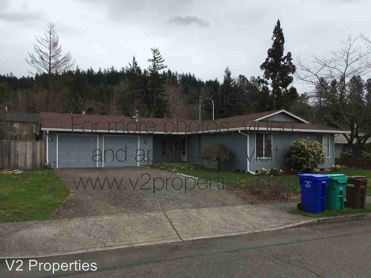 1544 SW 8th Dr - Photo 2 of 16