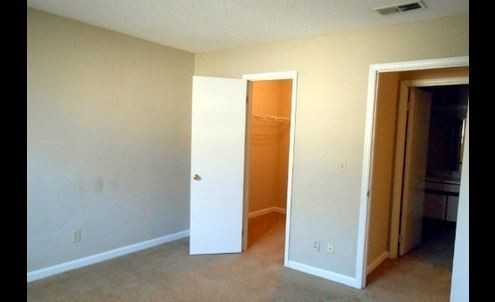 Gardendale: 1 bedroom/1 bath Washer and dryer connections... (Oks) - Photo 2 of 14