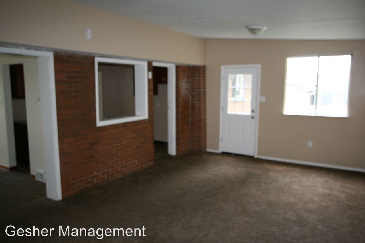 565 Lucia Rd - Photo 2 of 9