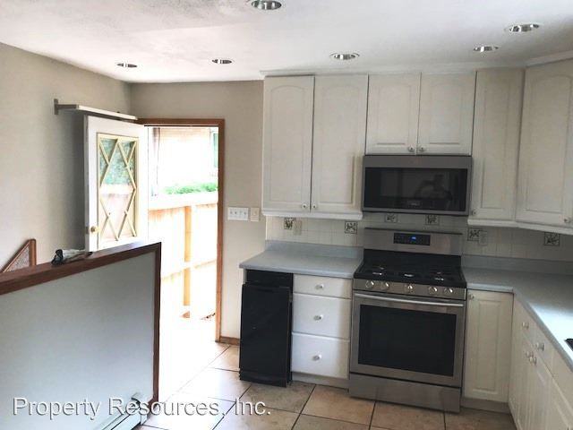 433 Harvard Ln - Photo 2 of 15