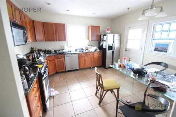 15 Selkirk Rd - Photo 2 of 22