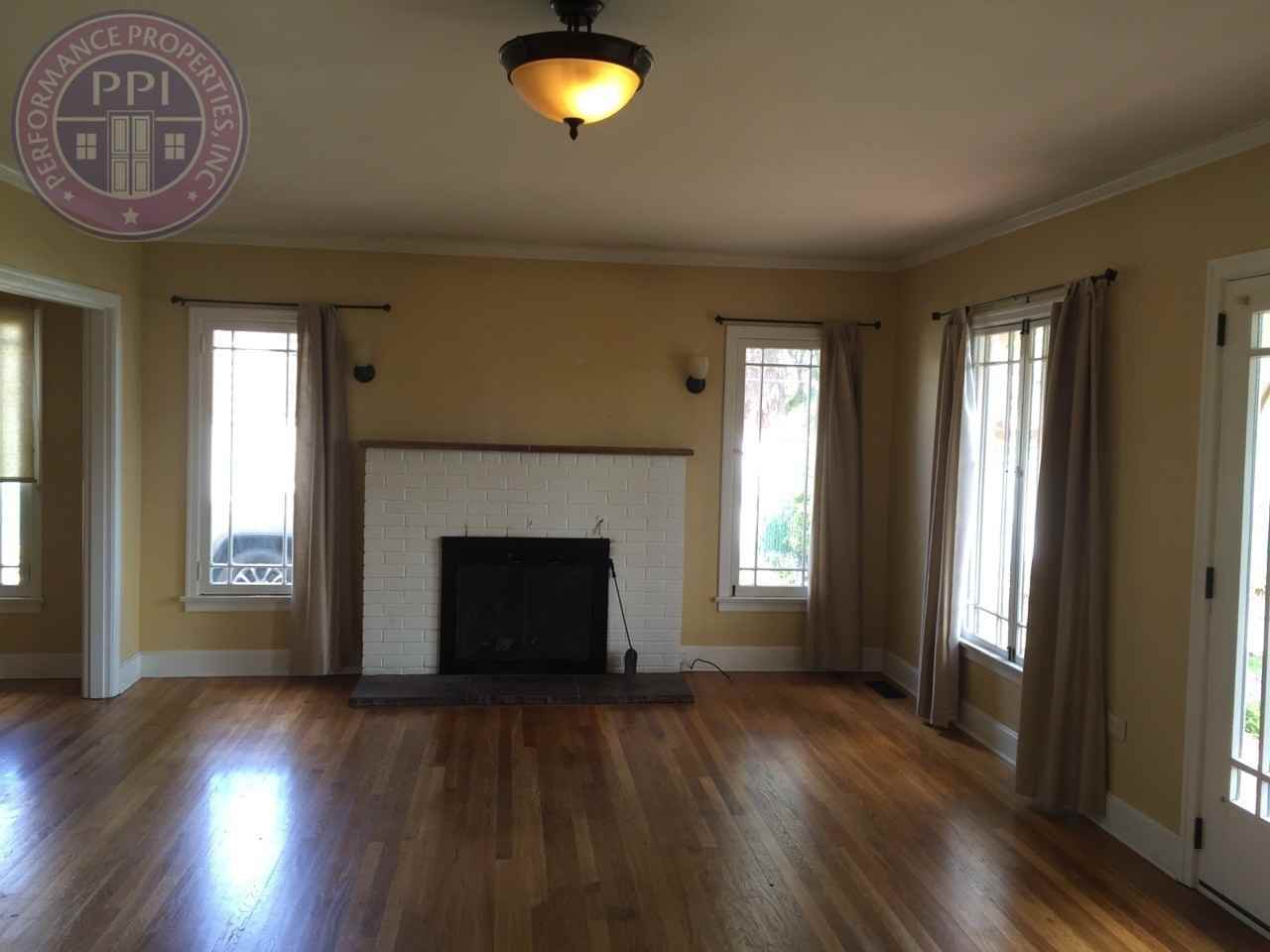 220 W Exeter St - Photo 3 of 10