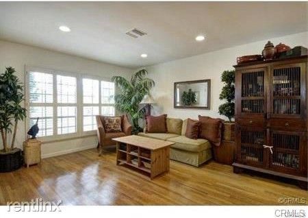 7024 Alverstone Ave - Photo 2 of 24