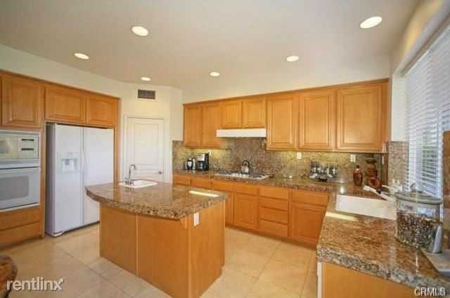 27931 Loretha Ln - Photo 2 of 24