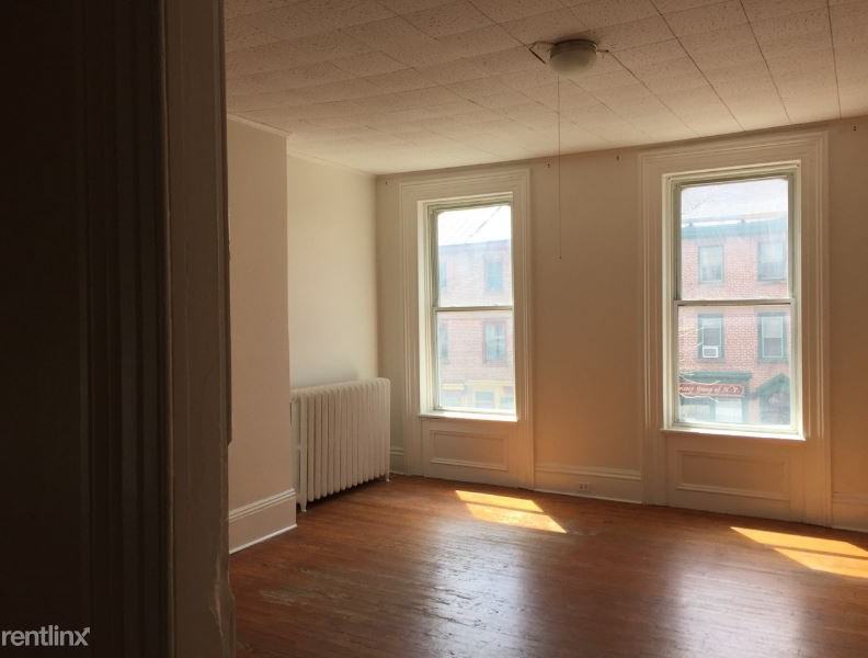 386 Main St - Photo 2 of 14