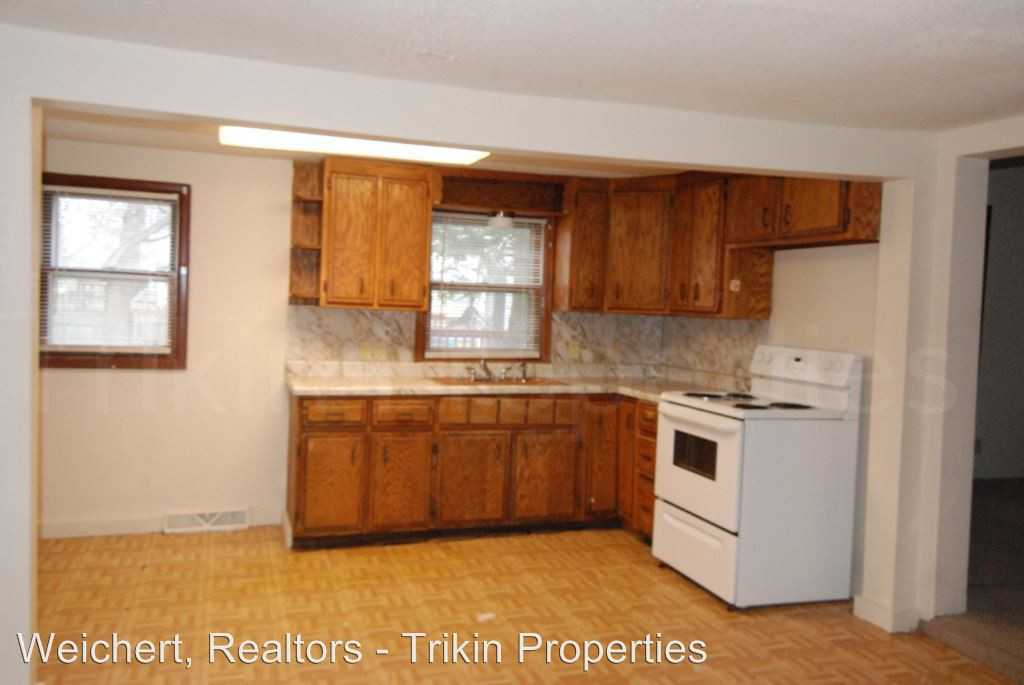 795 Englewood Ave - Photo 3 of 13