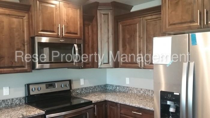 1926 N 225 W - Photo 3 of 22