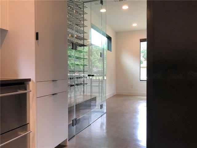 1714 Whittier Ave - Photo 3 of 7