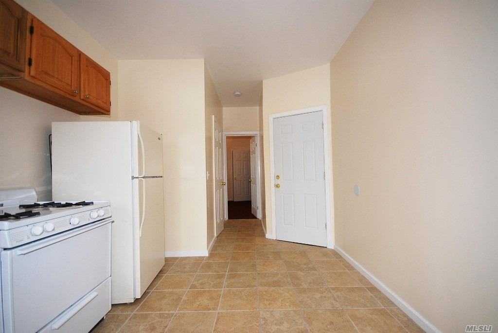 60-14 55th St - Photo 2 of 6