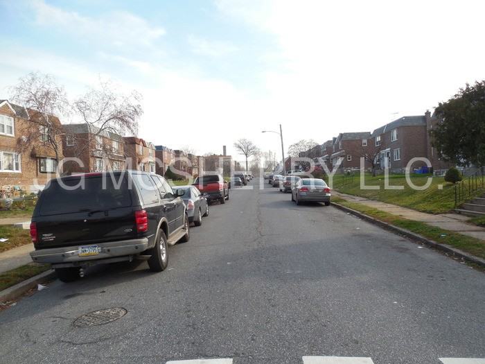 1201 Englewood St - Photo 2 of 19