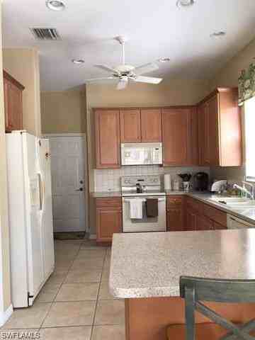 8637 Gleneagle Way - Photo 2 of 6