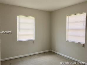 320 South 28th Avenue #320 - Photo 3 of 4