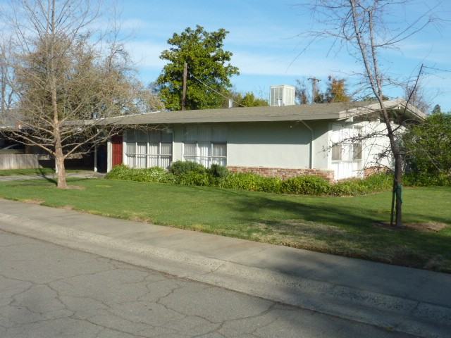 2481 27th Ave - Photo 2 of 11