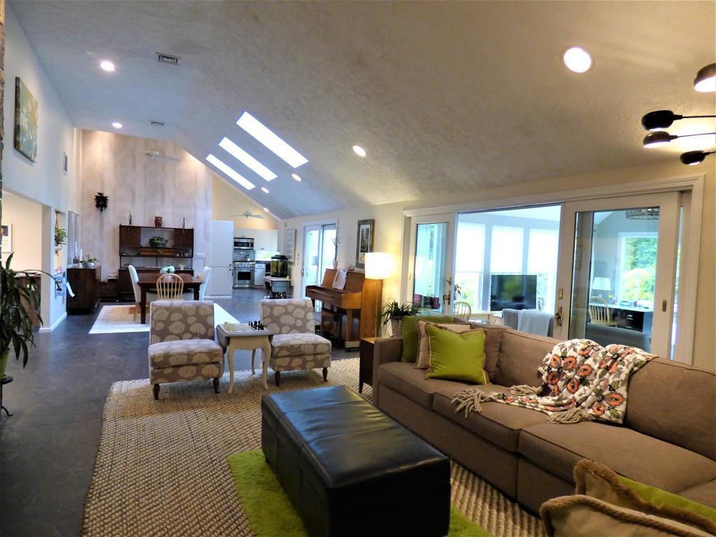 24 Chatham Way - Photo 2 of 16