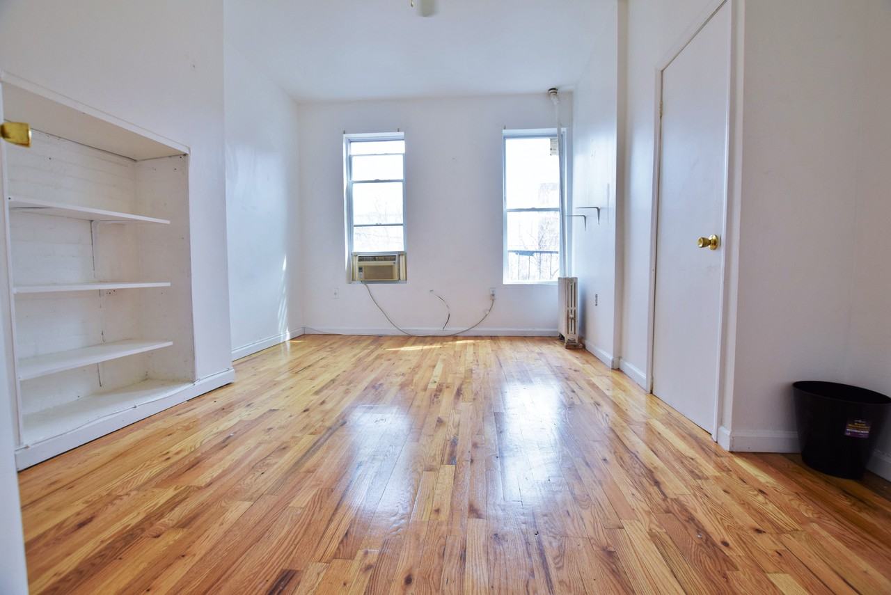 256 Stagg Street #ee