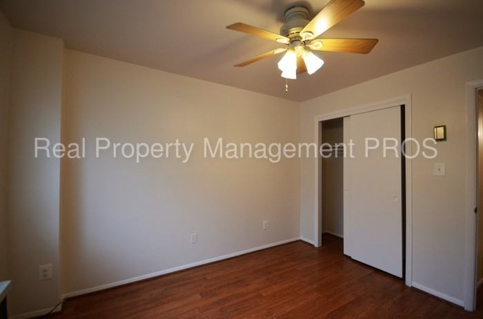 1529 S George Mason Dr #2 - Photo 3 of 8