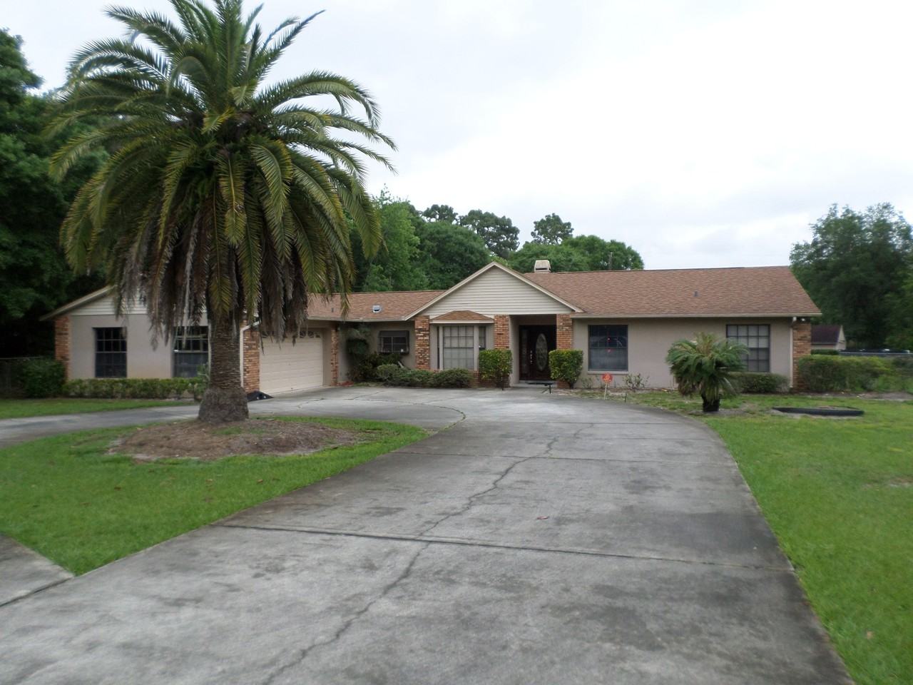 8605 Vivian Bass Way - Photo 2 of 23