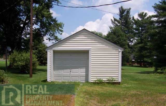 810 N Main St - Photo 3 of 12