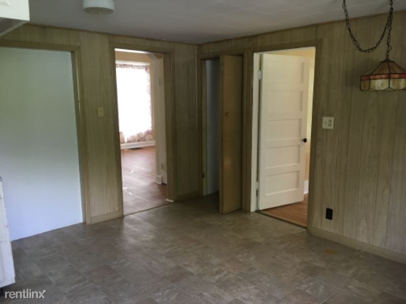 228 W Main St - Photo 3 of 10