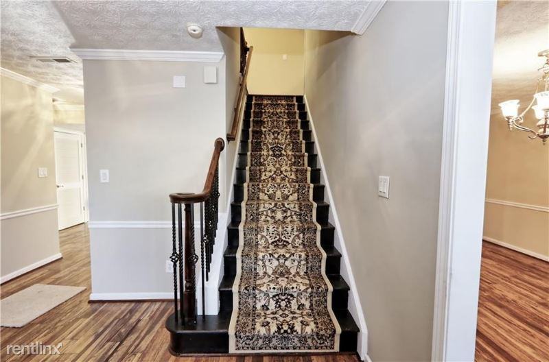 415 Saddle Creek Cir - Photo 2 of 35