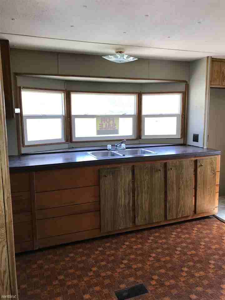 23 Colonial Ave - Photo 2 of 11