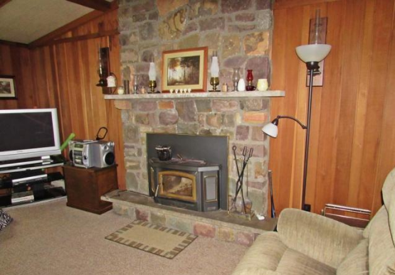 17 Tamarak Dr - Photo 3 of 14