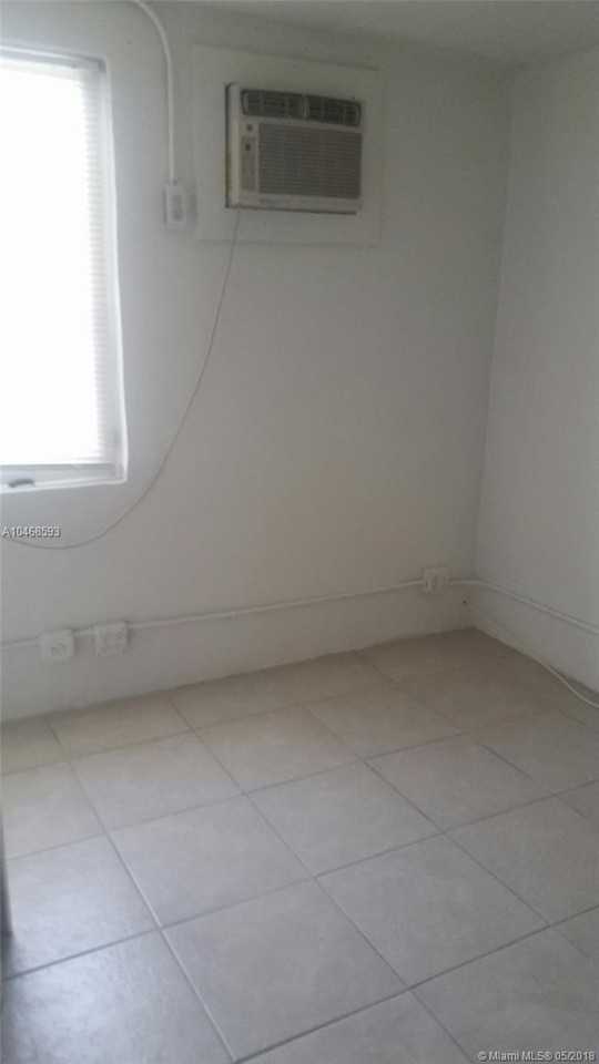 2334 Grant Street - Photo 2 of 6