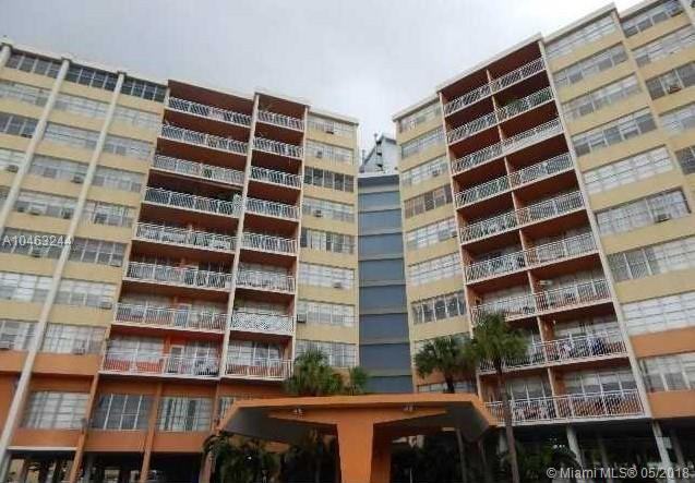 2025 NE 164th St - Photo 2 of 15