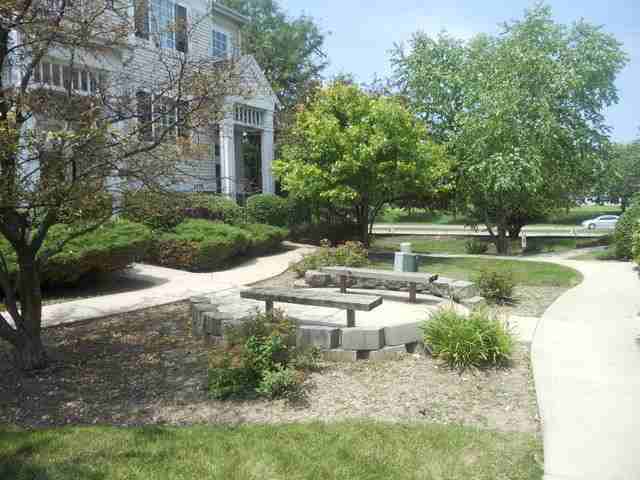 3367 Ravinia Cir - Photo 3 of 3