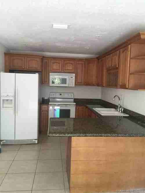 19559 NW 55th Cir Pl - Photo 2 of 8