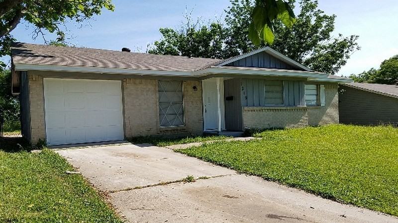 1219 Athens Dr - Photo 3 of 20